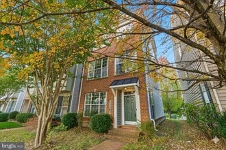 Building Photo - 11765 Skylark Rd