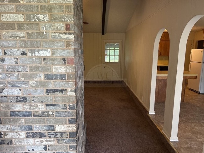 Building Photo - 2103 Omega Cir