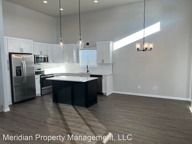 Foto del edificio - 3 br, 3 bath House - 4996 37th Ave S