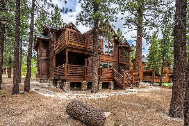 Foto del edificio - 110 Acacia Ave