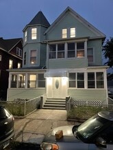 Building Photo - 163 Deacon St