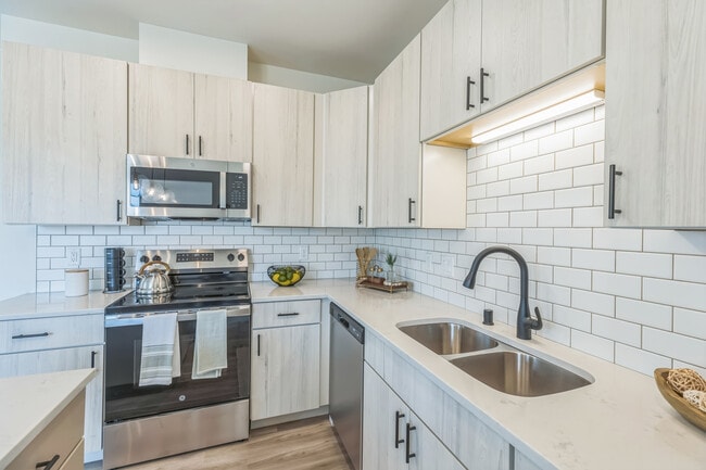 Building Photo - CC Lane Apartments and Townhomes
