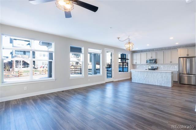 Foto del edificio - 199 Simmental Lp