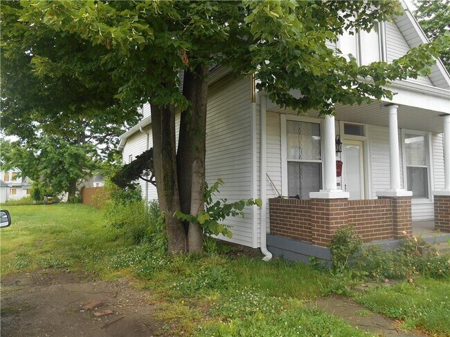 Building Photo - 1822 Shelby St