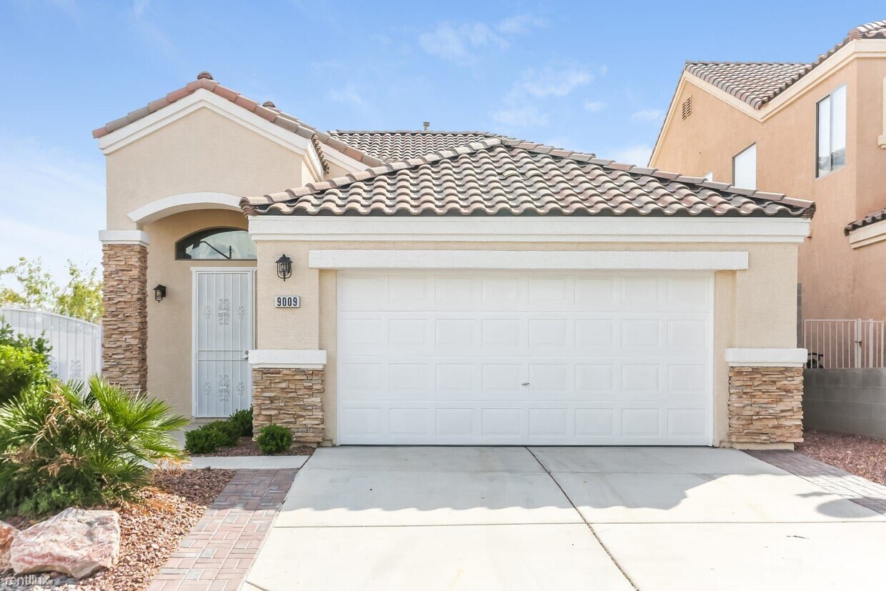 Primary Photo - 9009 W Dorrell Ln