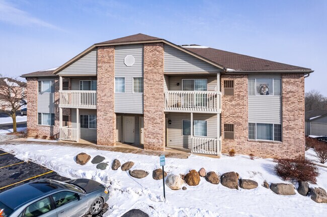 Foto del edificio - Lake Ridge Condominium