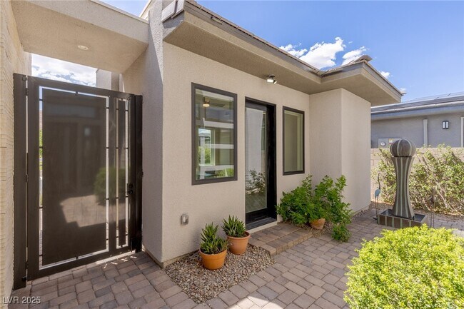 Foto del edificio - 5192 Rock Daisy Dr