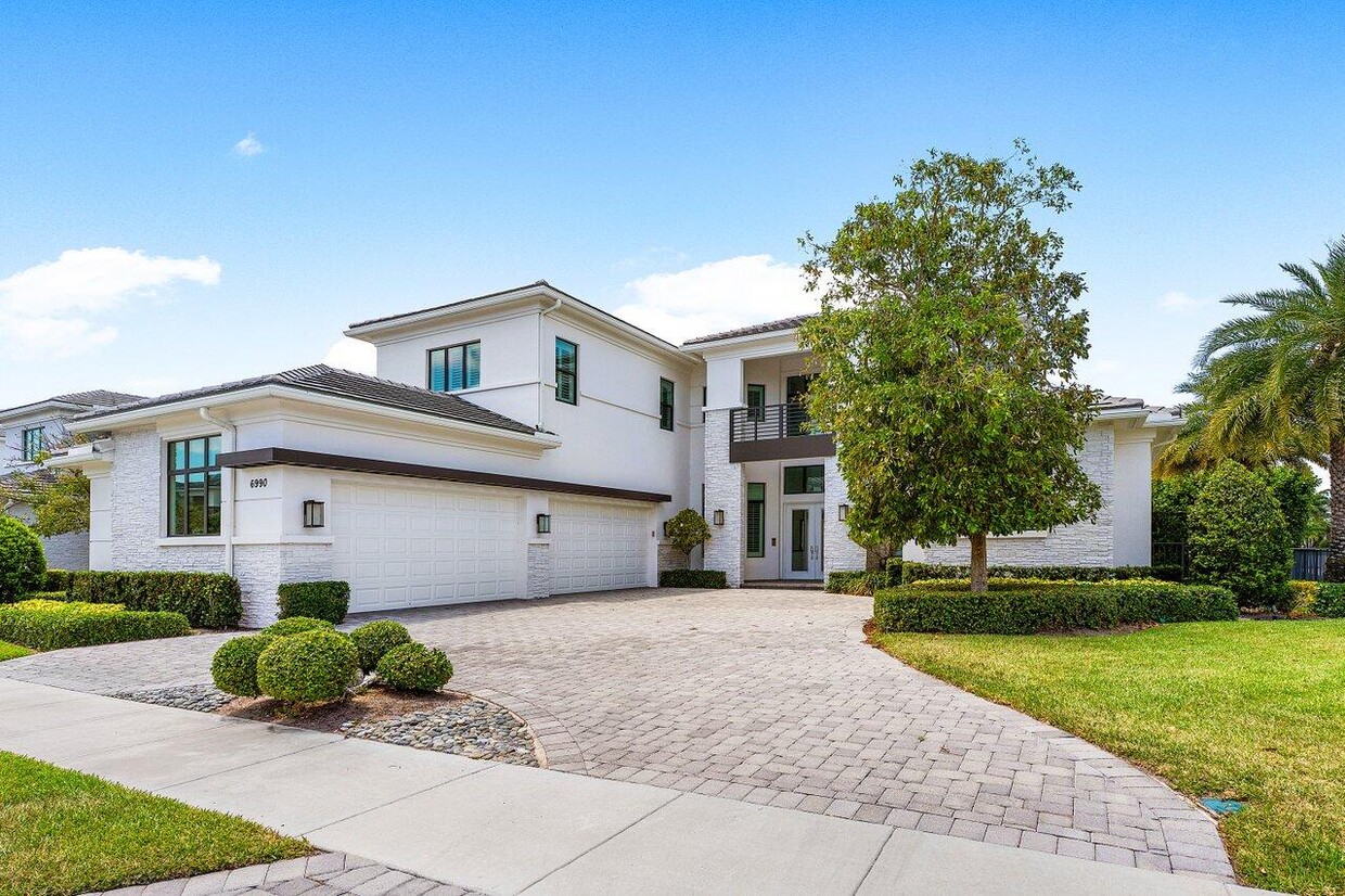 Primary Photo - 6990 NW 27th Ave