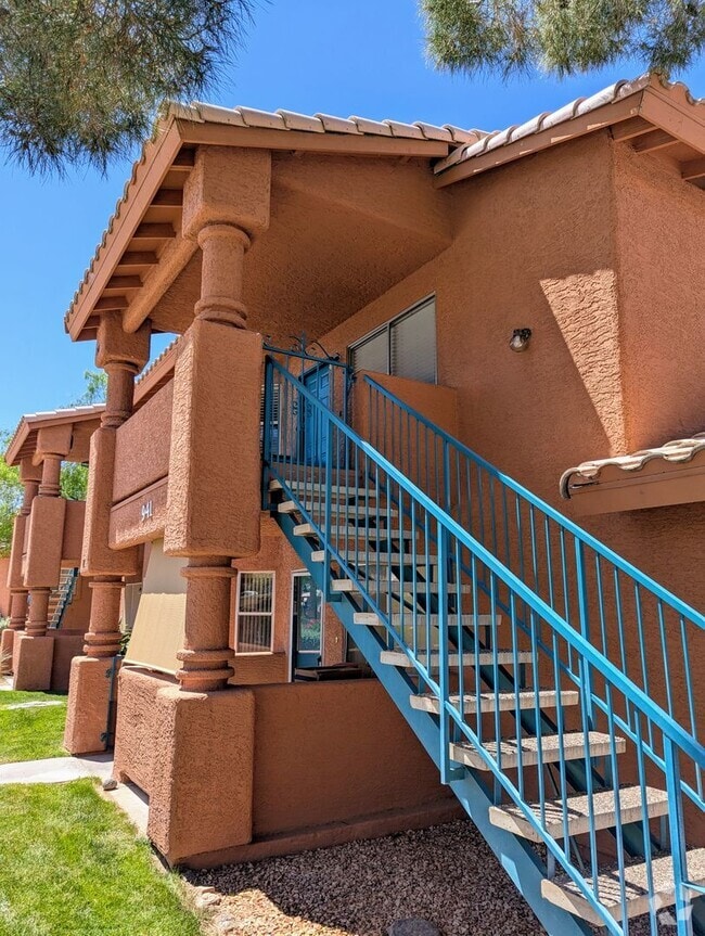 Building Photo - 941 Mesquite Springs Dr