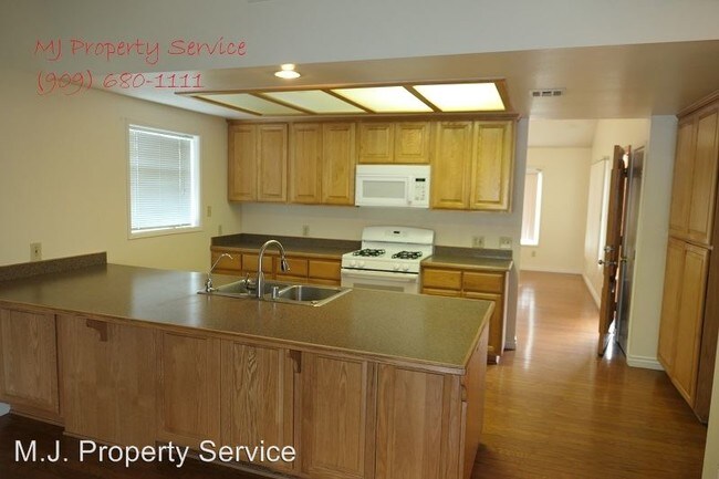 Building Photo - 13383 Netzley Pl