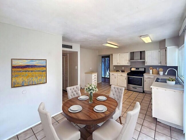Foto del edificio - 10238 White Elm Rd
