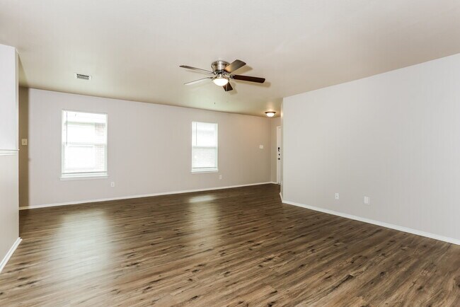 Foto del edificio - 10308 Roosevelt Gap Ct