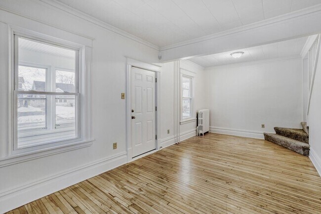 Foto del edificio - 595 Hawthorne Ave E