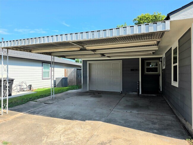 Foto del edificio - 6414 Granite St