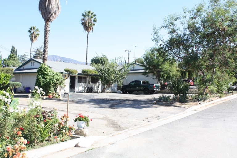 Building Photo - Mentone Boulevard Apartments