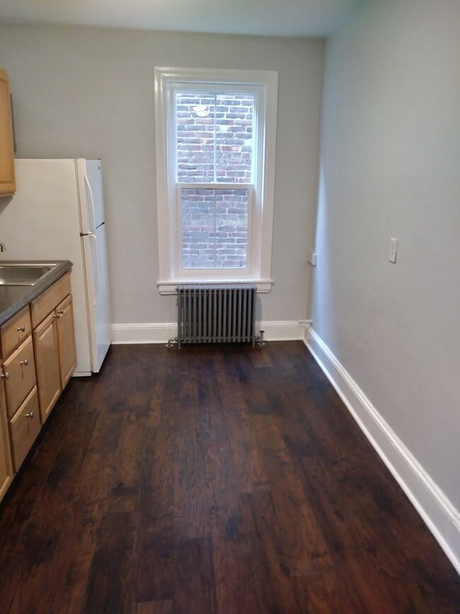 Building Photo - 229 Church St