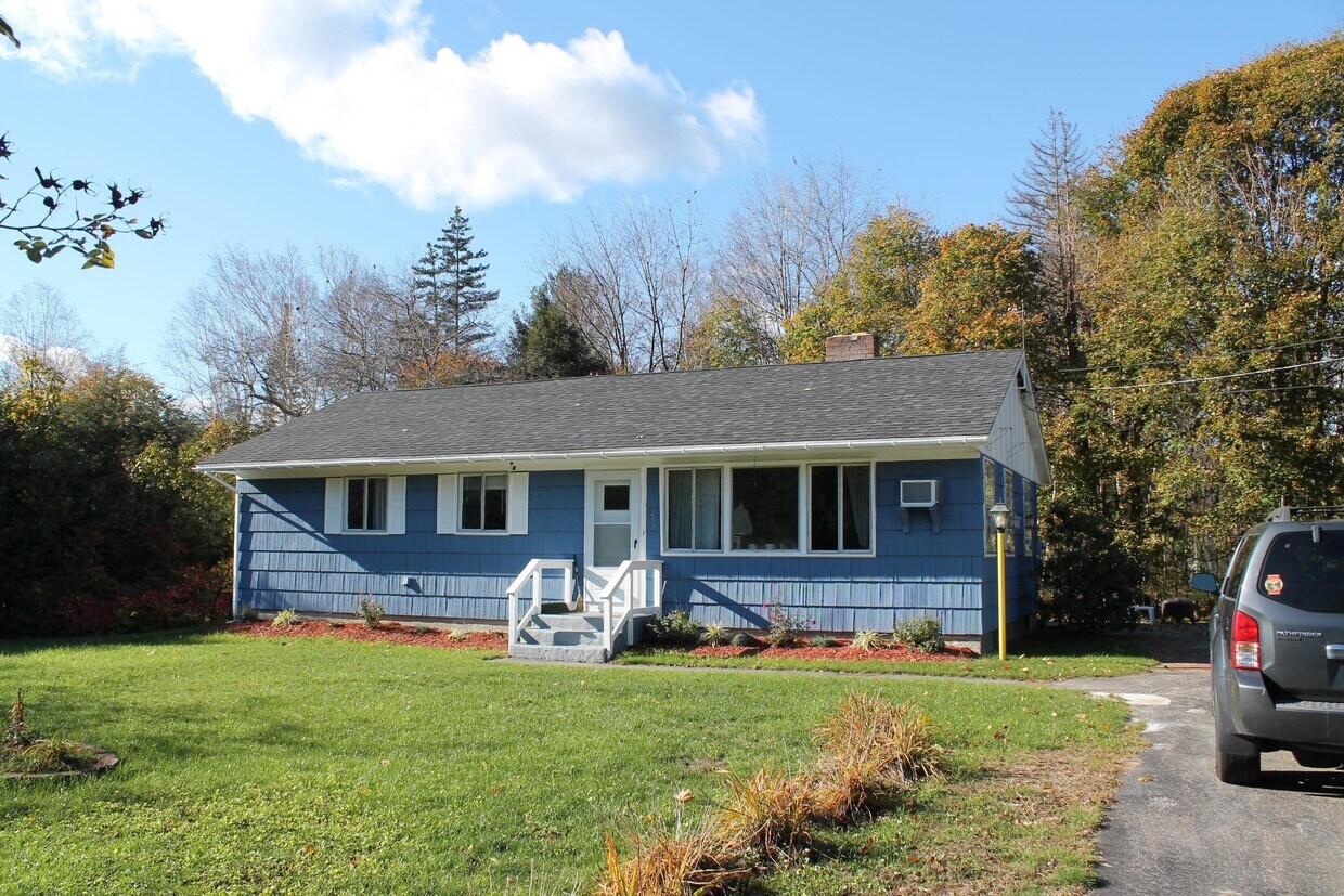 201 Main St, Lincoln, NH 03251 House Rental in Lincoln, NH