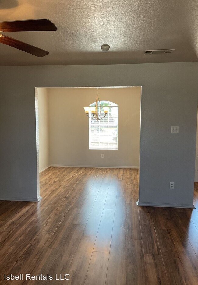 Foto del edificio - 4 br, 2 bath House - 4509 Hank Drive
