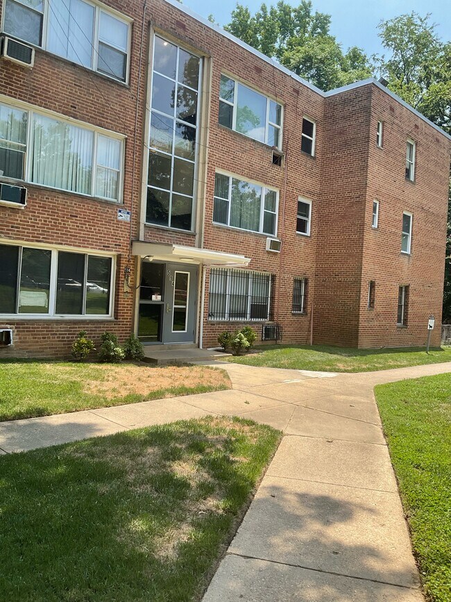 Foto del edificio - 514 Ridge Rd SE