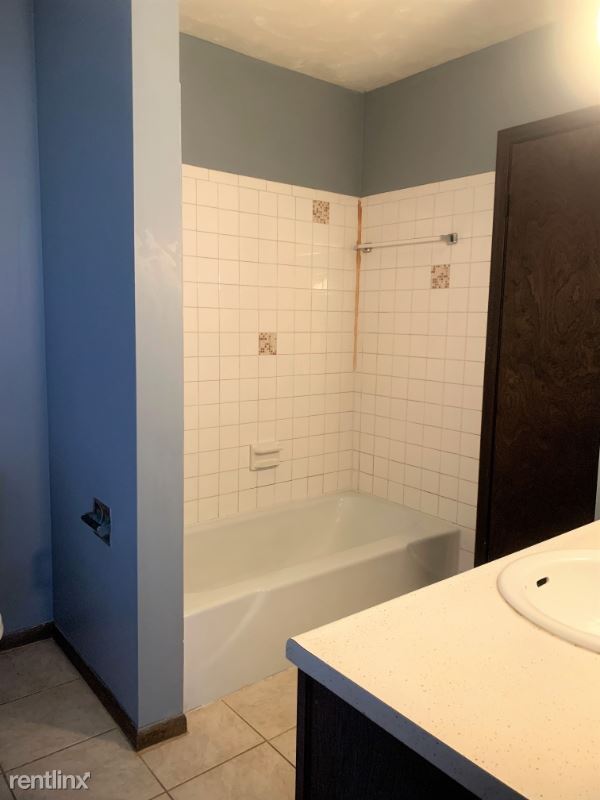 Building Photo - 2 br, 1.5 bath Townhome - 7229 Ames Cir