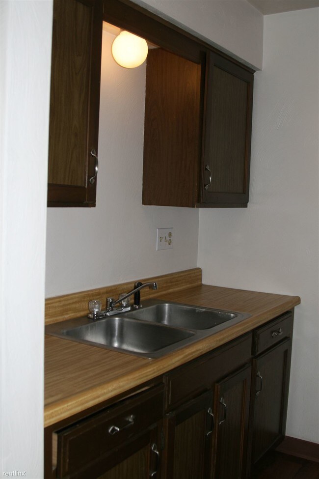 Building Photo - 1 br, 1 bath Apartment - 2548 Hope Dr Apt 2