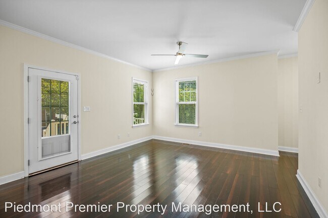 Foto del edificio - 3 br, 2.5 bath House - 702 N Chestnut Street