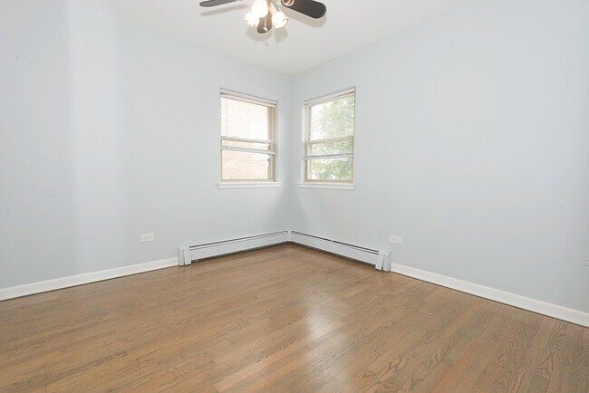 Foto del edificio - 7405 W Fullerton Ave