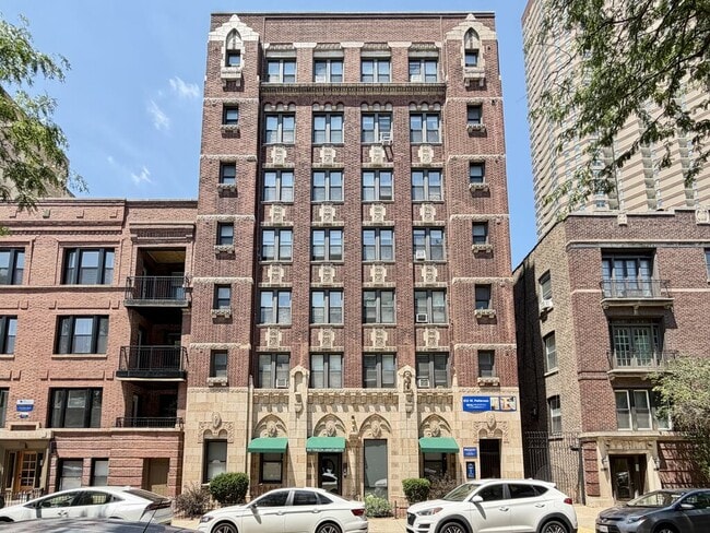 Building Photo - 627 W Patterson Ave