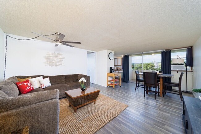 Foto del edificio - Bayshore Towers - Fully Furnished Unit wit...