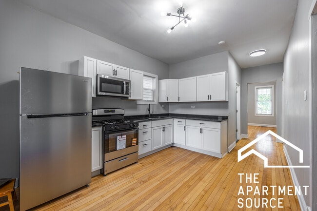 Building Photo - 3716 W Cortland St