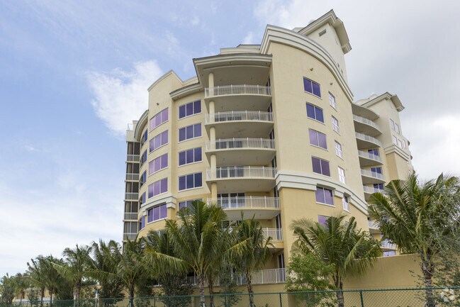 Aqua Ii Apartments Naples Fl Apartments Com