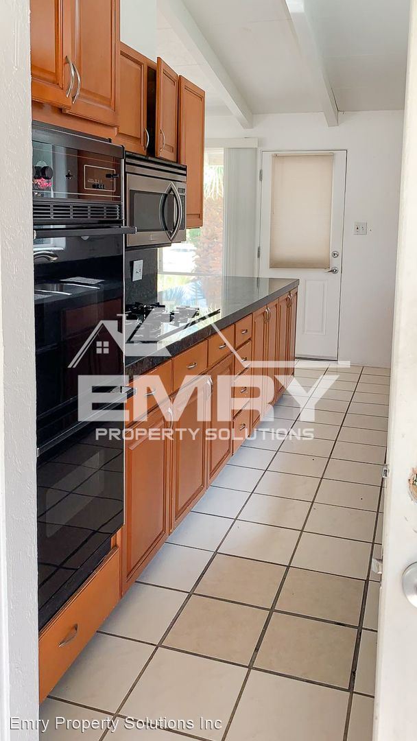 Building Photo - 3 br, 2 bath House - 71812 Magnesia Falls ...