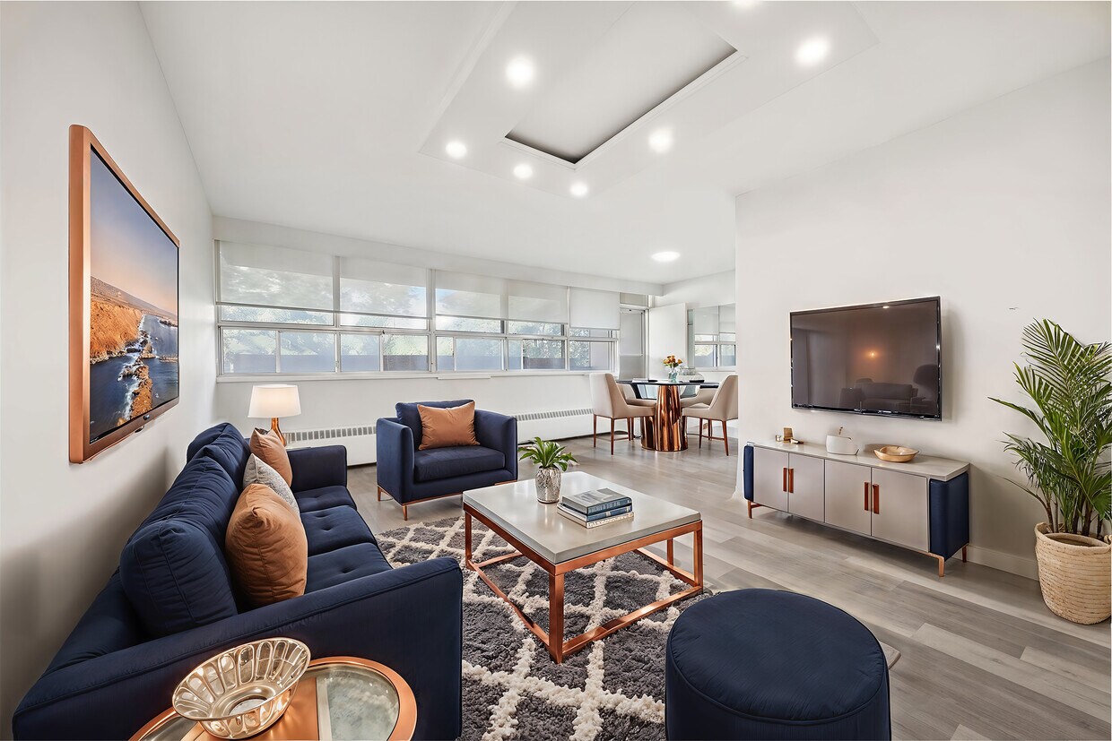 Photo principale - 65 Thorncliffe Park Dr