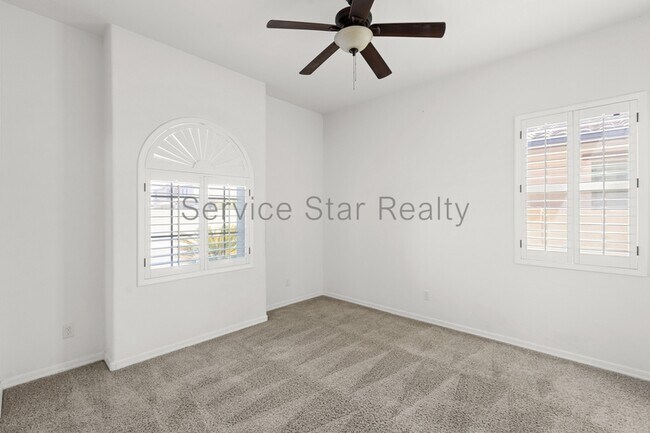 Building Photo - 4610 S Birch St
