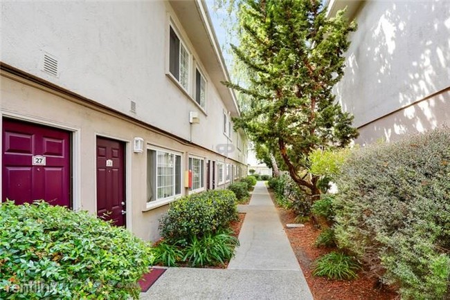 Foto del edificio - 25455 Whitman St