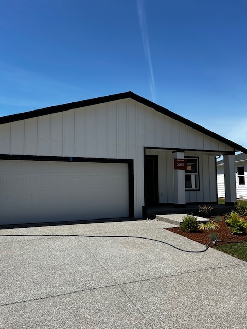 Building Photo - 370 NE Olympic Rdg Rd
