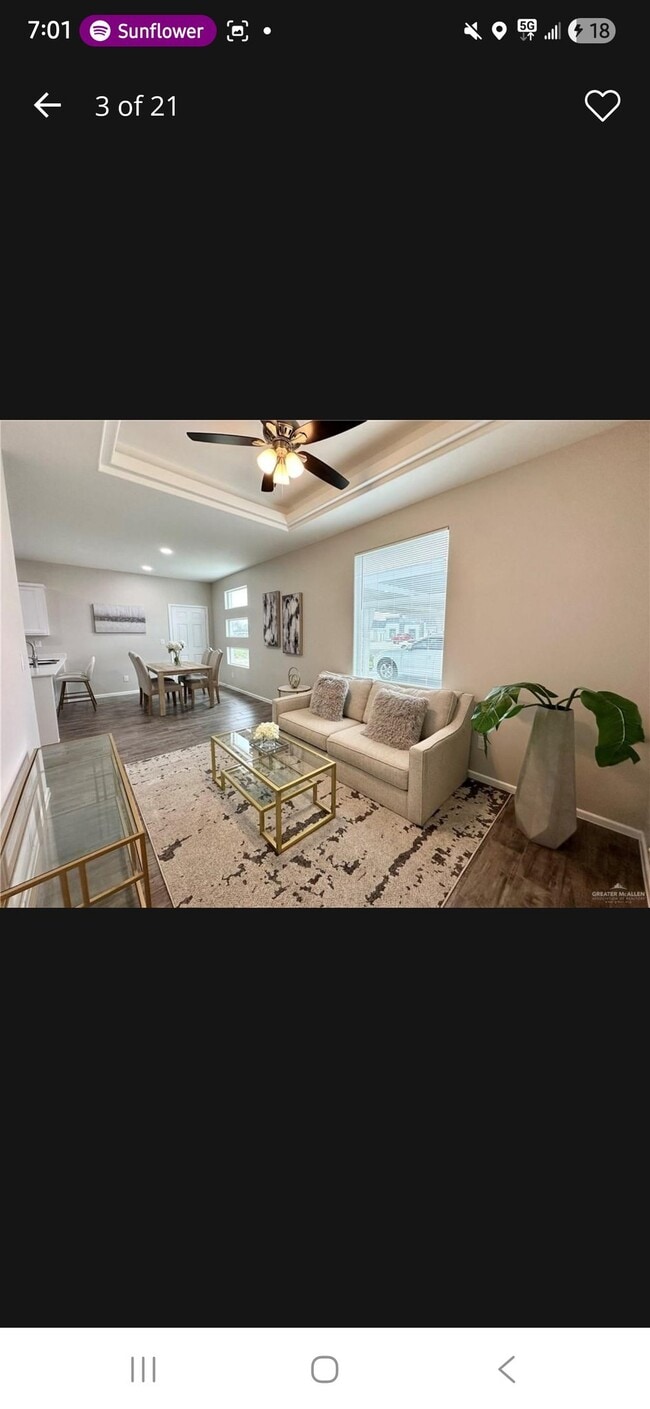 Foto del edificio - 425 E Acacia Ave