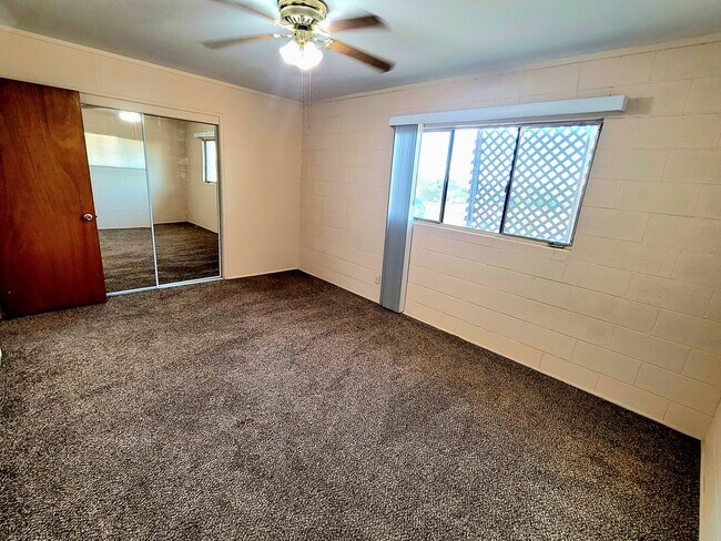Foto del edificio - 74925 Baseline Rd