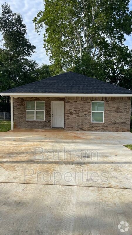 Building Photo - 307 Mackechney St