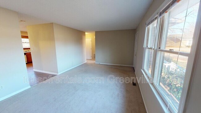 Foto del edificio - 111 Colebrook Ct