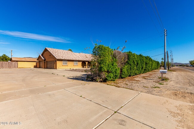 Building Photo - 8812 W Pinnacle Peak Rd