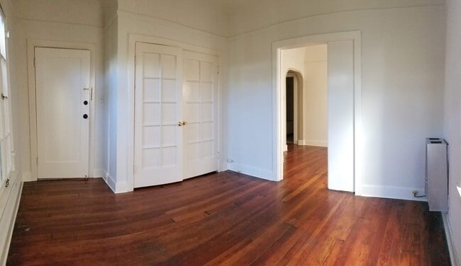 Building Photo - 1207 N Orange Dr