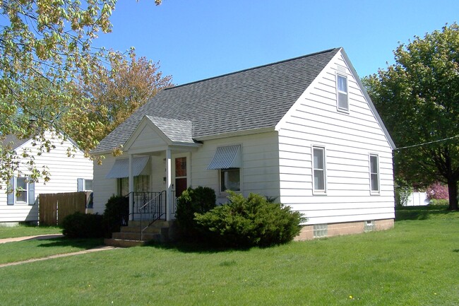 Building Photo - 2723 5th St