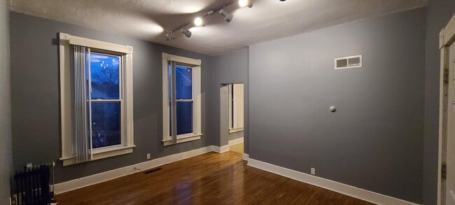 Living Room - 530 Russell St