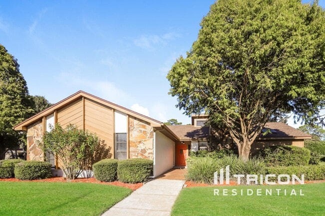 Building Photo - 1507 Teakwood Dr