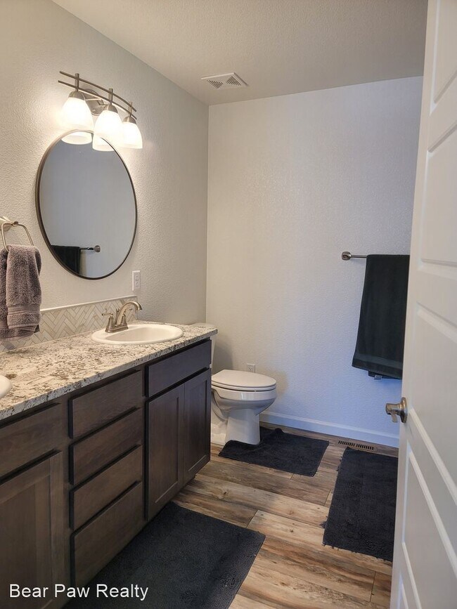 Foto del edificio - 4 br, 3 bath House - 4815 Kester St