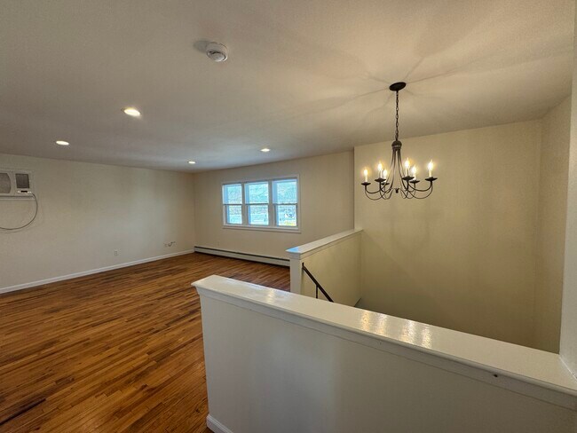 Foto del edificio - 40 Whitestone Rd