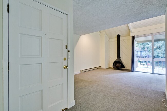 Foto del edificio - 505 Cypress Point Dr