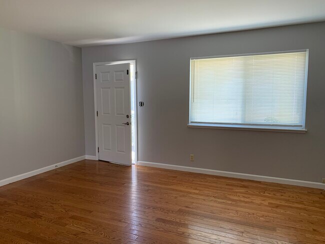 Building Photo - 4351 Latimer Ave