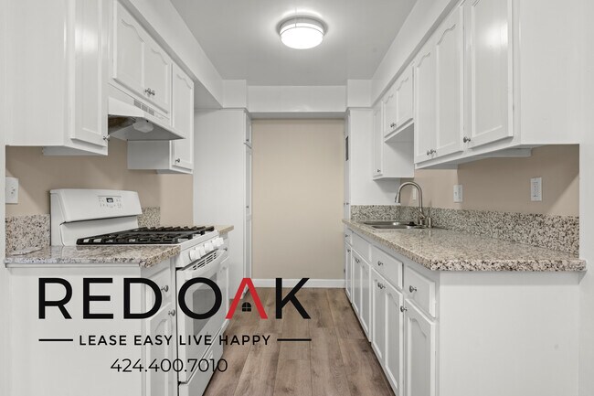 Building Photo - Fabulous Updated One Bedroom Bungalow with...